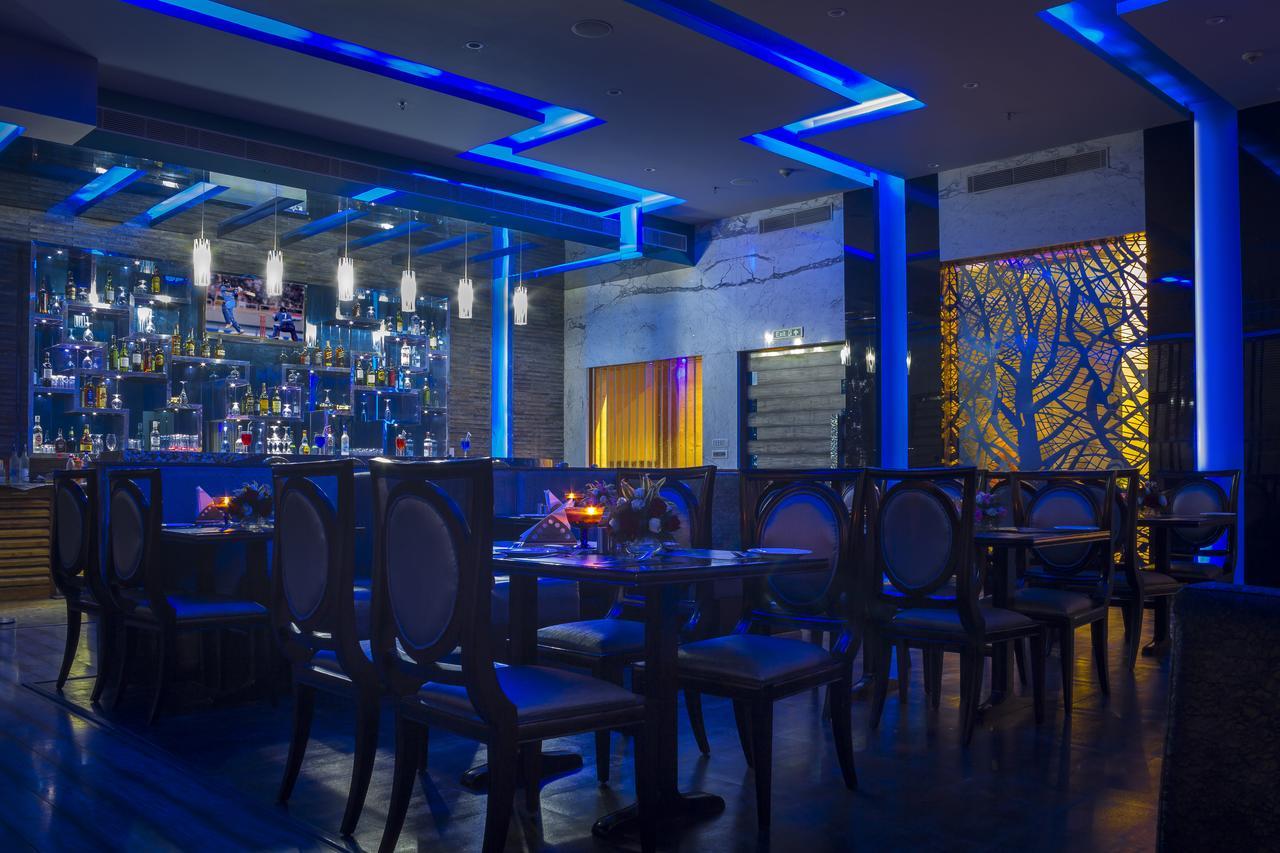 Club Florence Гургаон Экстерьер фото